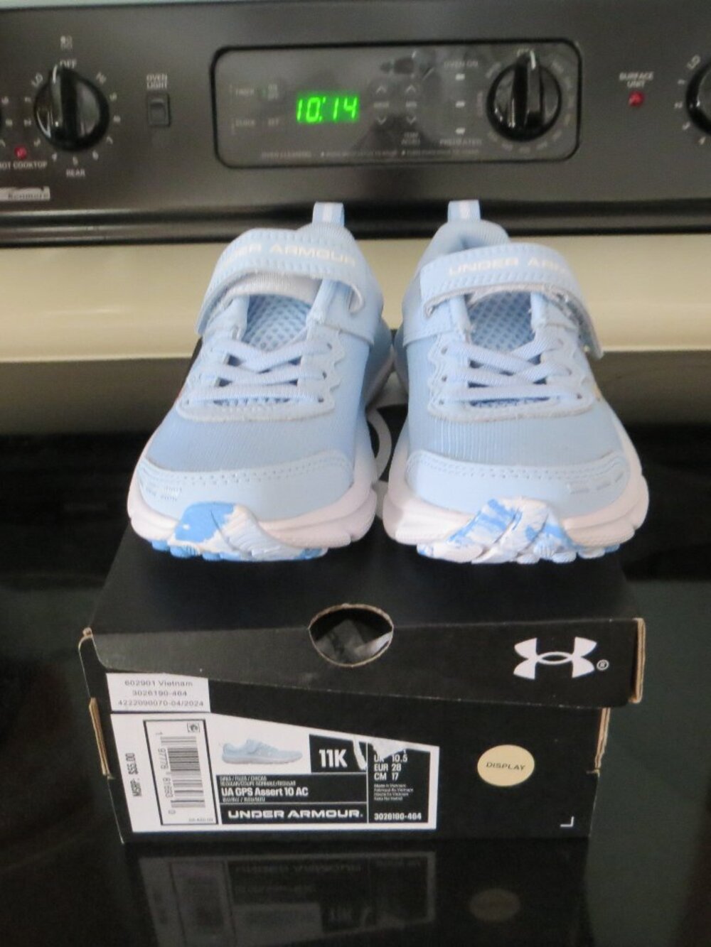 Girl's Under Armour GPS Assert 10 AC Sneakers